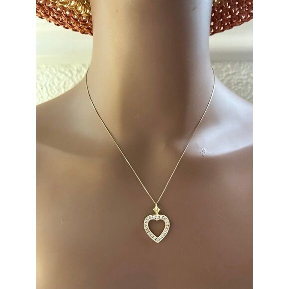 10k YG Cz Heart Necklace - Picture 7 of 8